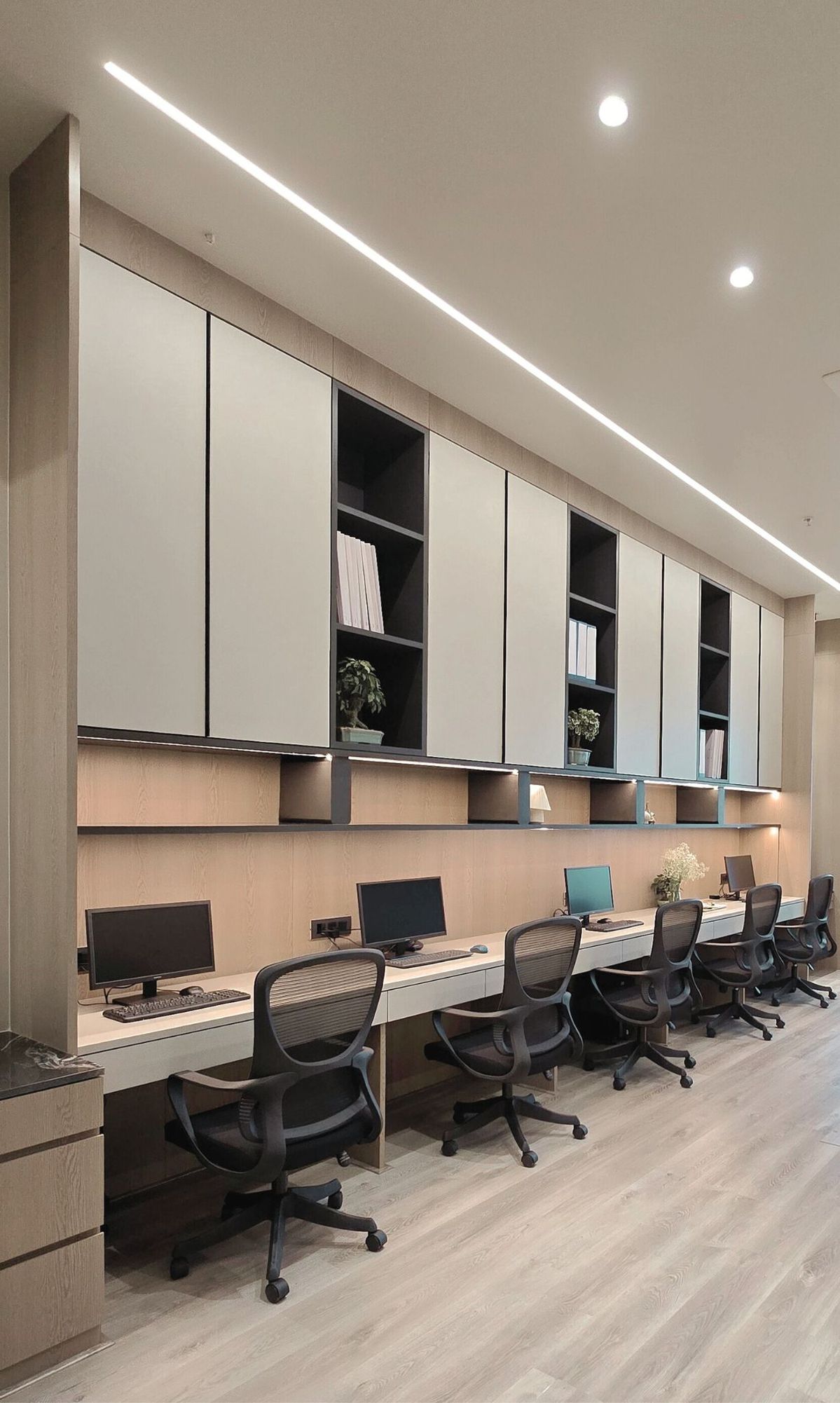 Linear Workstation EF-WS3101